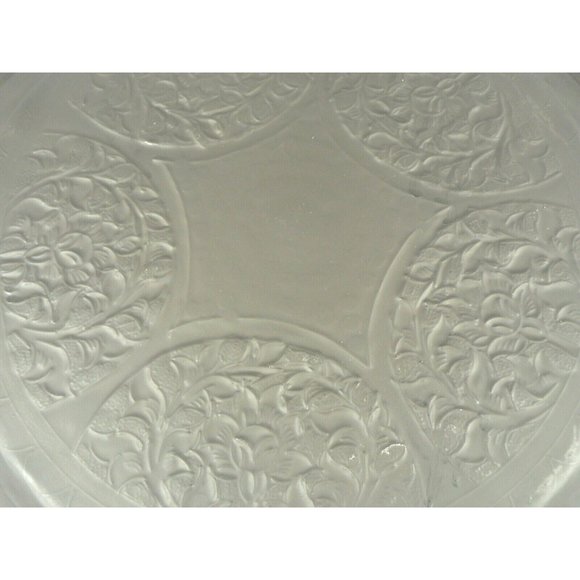 Metal Wall Plate Platter Centerpiece Tray Embossed Stamped Floral Design Hanger - Picture 10 of 12